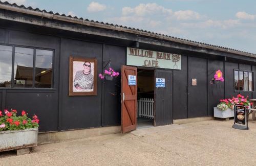 Woodbridge Casa | Molly Cow Shed 6