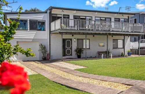 Mollymook Beach Casa | Mollymook Beach Haven - near ocean & golf course
