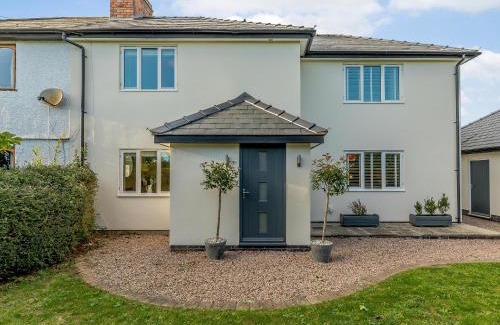 Leigh Sinton Casa | Molton House