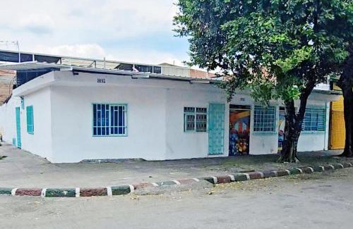 Cali Apartamento | Mom's Apartment Family Business
