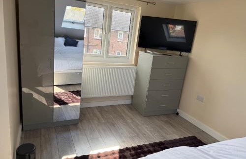 Wall End Casa | Mommas