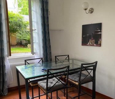Quartier Saint-Clement - Jardin des Plantes Hotel | Mon beau miroir