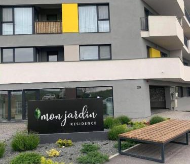 Cluj County Apartamento | Mon Jardin Apartment