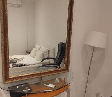 Beausoleil Apartamento | Monaco Studio #3 with private patio