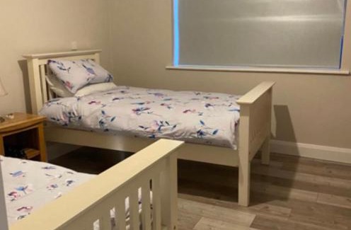 Monaghan Casa | Monaghan Town House sleeps 12 5 mins walk to Town Centre