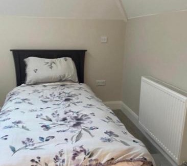 Monaghan Casa | Monaghan Town House sleeps 12 5 mins walk to Town Centre