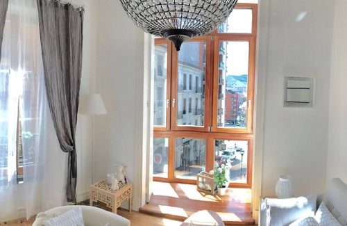 Uribarri Apartamento | Monappart Cristo. Apartamento antiguo con garaje