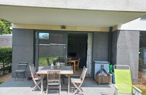Wezembeek-Oppem Casa | Monastery Garden - 2 single and little rooms - bed & free breakfast - shared accomodation where landlord lives