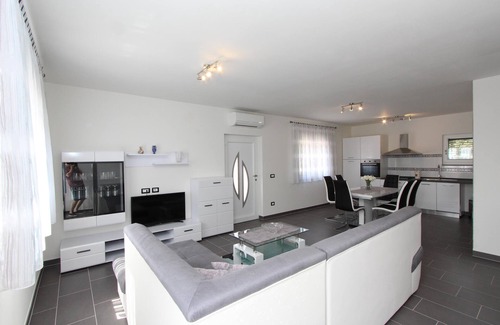 Borik Apartamento | Casa de vacaciones de tres dormitorios MONDELACO