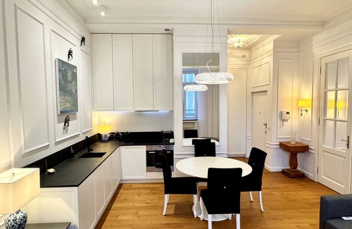 Old Town Apartamento | MONDRIAN Luxury Suites & Apartments Old Town Market Square