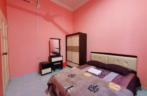 Marang Casa | Monie's Homestay Marang