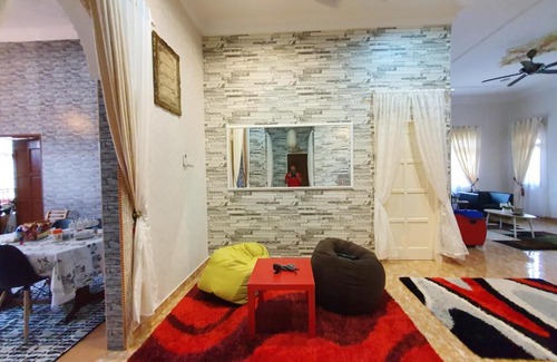 Marang Casa | Monie's Homestay Marang
