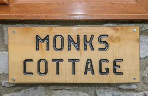 Buxton Casa | Monk's Cottage