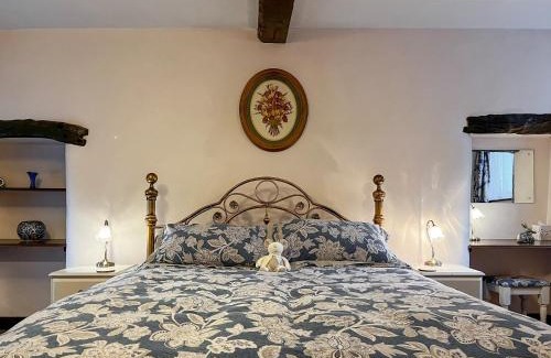 Millers Dale Casa | Monk's Memories - Uk43734