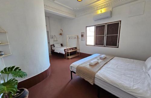 Savannakhet Casa | Monkey Guesthouse - Savannakhet