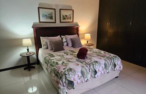 Waterfall Apartamento | Monkey Heartland
