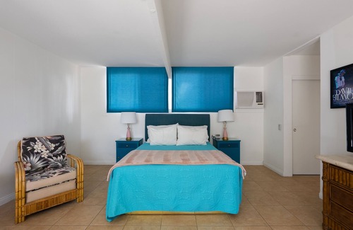 Desert Park Estates Hotel | Monkey Tree Hotel 3 by AvantStay | Stylish Hotel in Palm Springs w/ Pool!