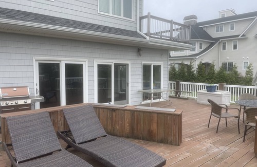 Monmouth Beach Casa | Monmouth Beach - 100 yards from beach.