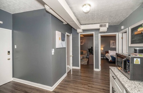 Newport Condominio | Monmouth Loft 4 | Walk to Shops