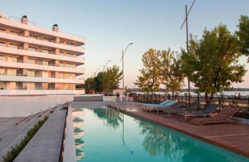 Colonia del Sacramento Apartamento | Mono ambiente frente al río, con amenities