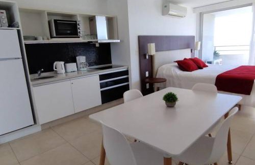 Colonia del Sacramento Apartamento | Mono ambiente frente al río, con amenities