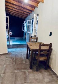 Centro de la ciudad de Mendoza Apartamento | Monoambiente Luminoso con Pileta y asador