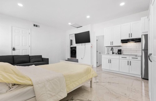St. Augustine South Casa | Monochrome Getaway | Pool & Pet Friendly!