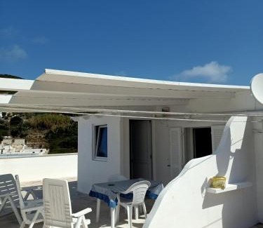 Le Forna Apartamento | Monolocale blù sul terrazzo a le Forna