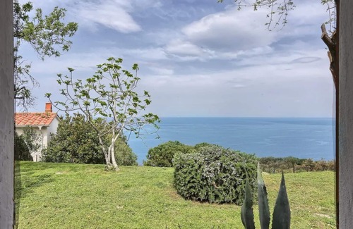 Zanca Apartamento | Monolocale in giardino con meravigliosa vista sul mare e sul tramonto