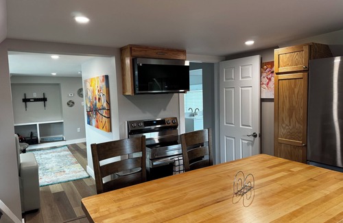 Monroe Apartamento | Monroe Maine Historic Site Hideaway