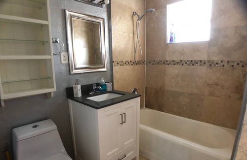 Highland Garden Casa | MONROE - OASIS TRANQUILO CON PATIO PRIVADO Y ESTACIONAMIENTO