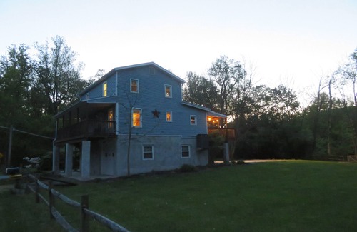 Jonestown Casa | Monroe Valley Guesthouse near Swatara State Park, Hershey, other attractions!