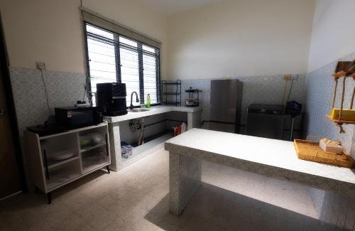 Taman Teh Teng Seng Casa | monstera homestay near Tambun, Ipoh Garden East