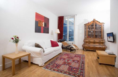 Chamonix City Centre Apartamento | Mont Blanc 98 Apartment - Chamonix All Year