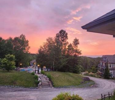 Saint-Faustin-Lac-Carre Apartamento | Mont Blanc Classic Chalet Ski-in Ski-out