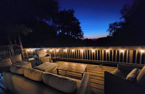 Linden Casa | Mont Bleu, A-Frame Cabin w/ Hot Tub & Scenic Views