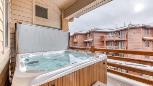 Deer Valley Casa | Mont Cervin 32 by AvantStay Ski In Ski Out Home in Silver Lake Village w Hot Tub