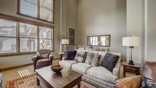 Deer Valley Casa | Mont Cervin 32 by AvantStay Ski In Ski Out Home in Silver Lake Village w Hot Tub