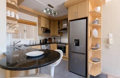 West Beach Apartamento | Mont Serrat 58 by CTHA