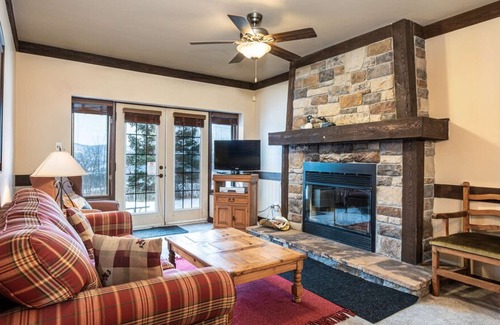 Mont-Tremblant Condominio | Mont-Tremblant - Algonquin | 122-07