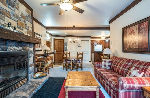 Mont-Tremblant Condominio | Mont-Tremblant - Algonquin | 122-07
