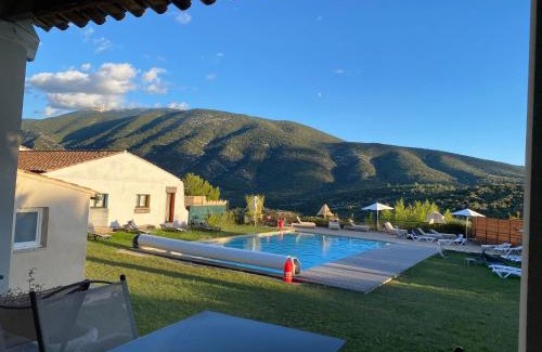 Mollans-sur-Ouveze Apartamento | Mont-Ventoux, Provence, Appartement avec vue panoramique et piscine