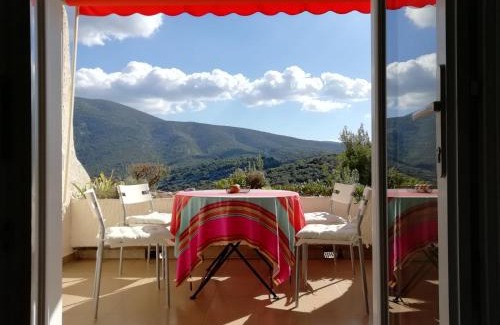 Mollans-sur-Ouveze Apartamento | Mont-Ventoux, Provence, Appartement avec vue panoramique et piscine