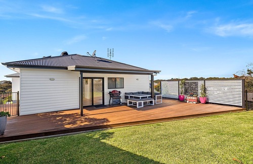 Narooma Casa | Montague Sunrise - 2 Riley Street, Narooma