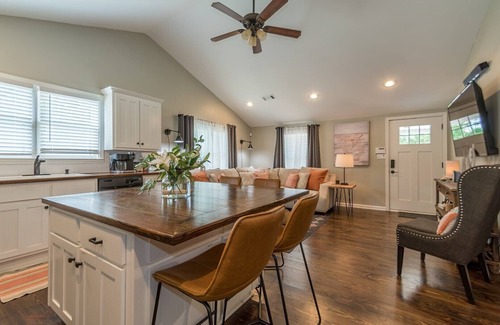 Dahlonega Casa | Montaluce & Wine country -Farmhouse Cottage~FirePit~Dahlonega