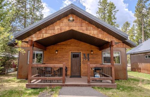 West Yellowstone Casa | Montana Cabin