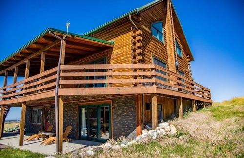 Red Lodge Cabina | Montana Living at its Finest in Meeteetse Meadows