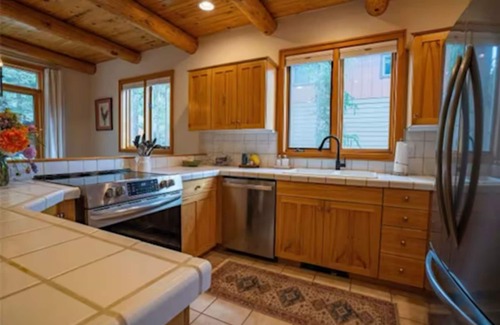Bigfork Casa | Montana Luxury - Eagle Bend Townhome