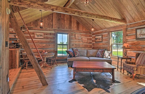 Hamilton Cabina | Montana Retreat: Original Hamilton Log Cabin!