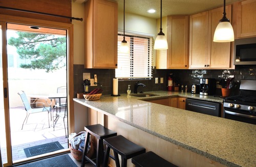 El Prado Condominio | Montana Vista - Great Condo with Pool and Hot Tub Access
